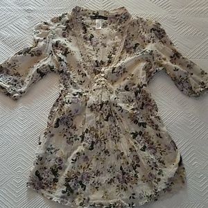 cute cotton tie back shirt in size S